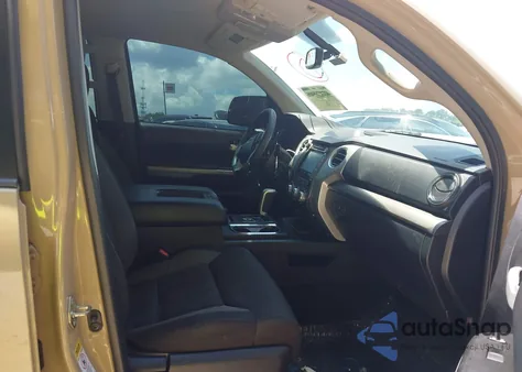 2017 Toyota Tundra Sr5 5.7L V8 из США, поврежденный, VIN 5TFEW5F16HX227892